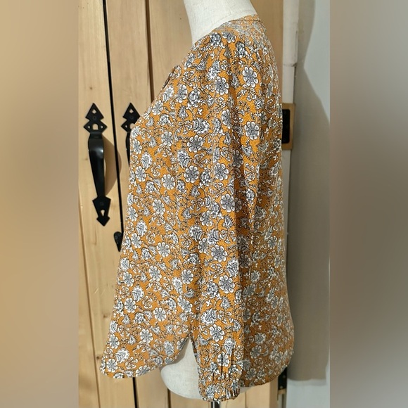 Loft Henley Pintuck Pleated Floral Tuxedo Front Mustard Smocked Long Sleeve - Picture 5 of 8